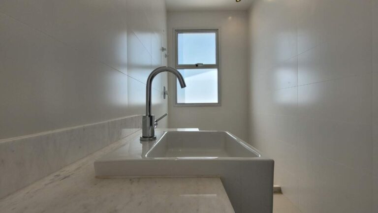 Apartamento à venda no Vila do Golfe: Su te m ster