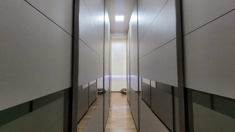 Casa em Condomínio para aluguel no Jardim Botânico: Closet Ver o
