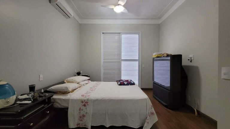 Casa em Condomínio para aluguel no Jardim Botânico: