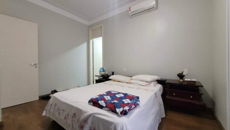 Casa em Condomínio para aluguel no Jardim Botânico: