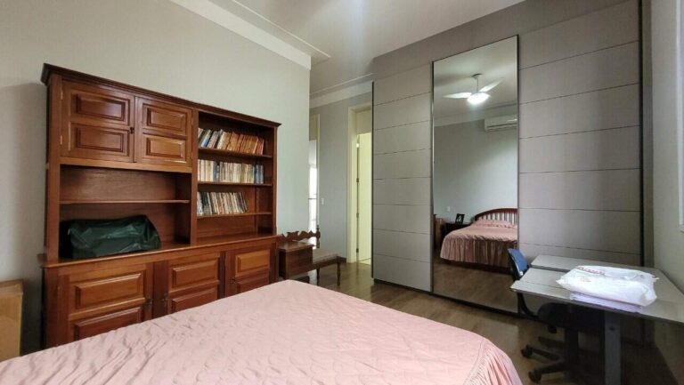 Casa em Condomínio para aluguel no Jardim Botânico: