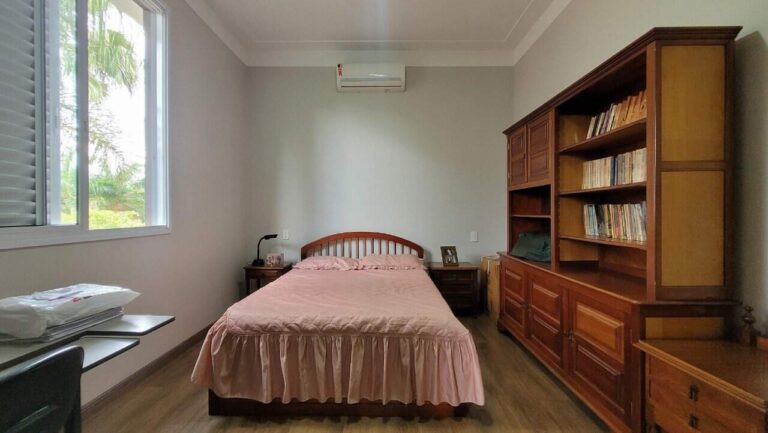 Casa em Condomínio para aluguel no Jardim Botânico: