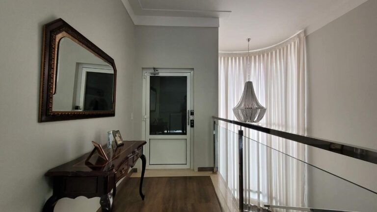 Casa em Condomínio à venda no Jardim Botânico: