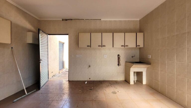 Casa para aluguel no Jardim Canadá: