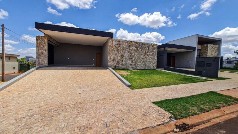 Casa em Condomínio para aluguel no Alto do Castelo: