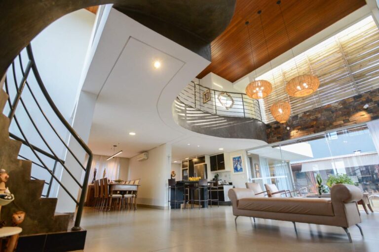 Casa em Condomínio para aluguel no Residencial e Empresarial Alphaville: