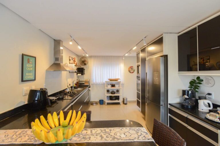 Casa em Condomínio à venda no Residencial e Empresarial Alphaville: