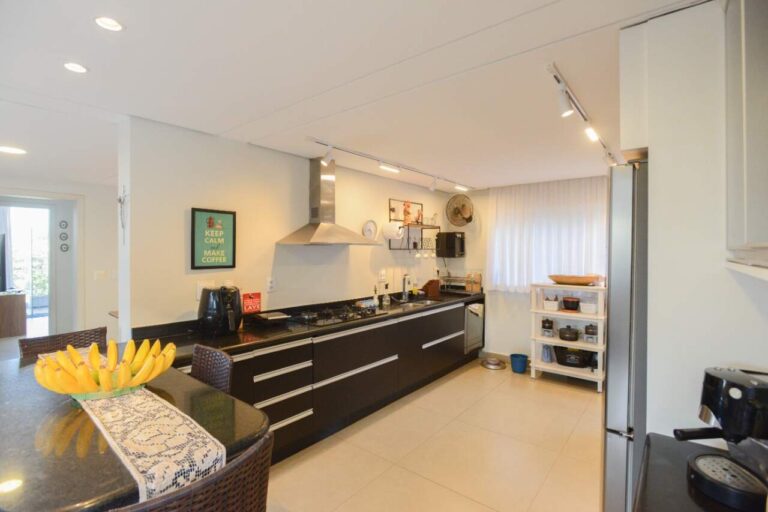 Casa em Condomínio à venda no Residencial e Empresarial Alphaville: