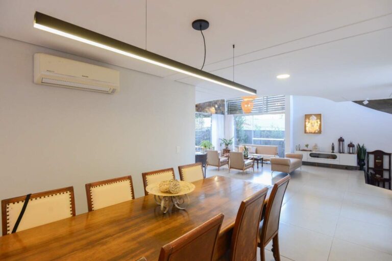 Casa em Condomínio para aluguel no Residencial e Empresarial Alphaville: