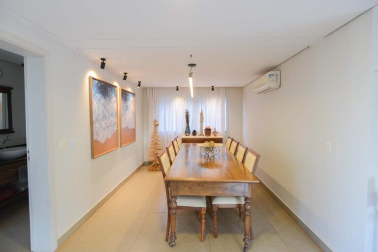 Casa em Condomínio à venda no Residencial e Empresarial Alphaville: