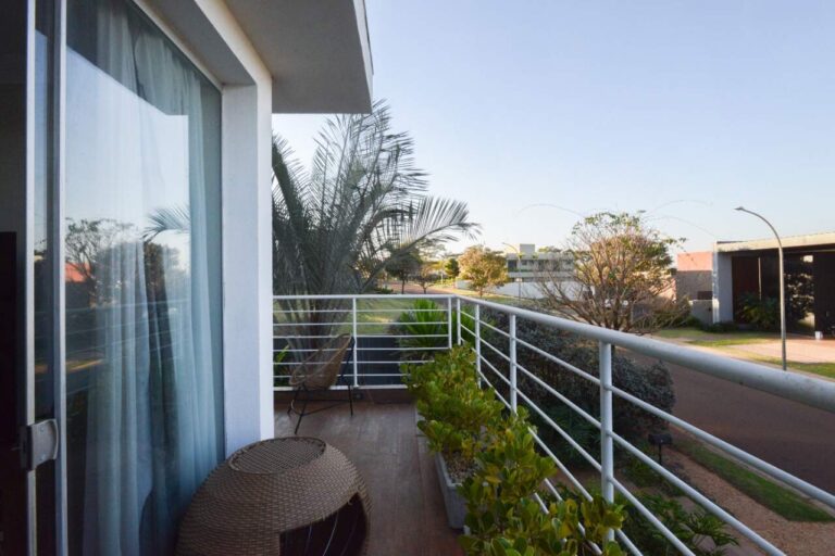 Casa em Condomínio à venda no Residencial e Empresarial Alphaville: