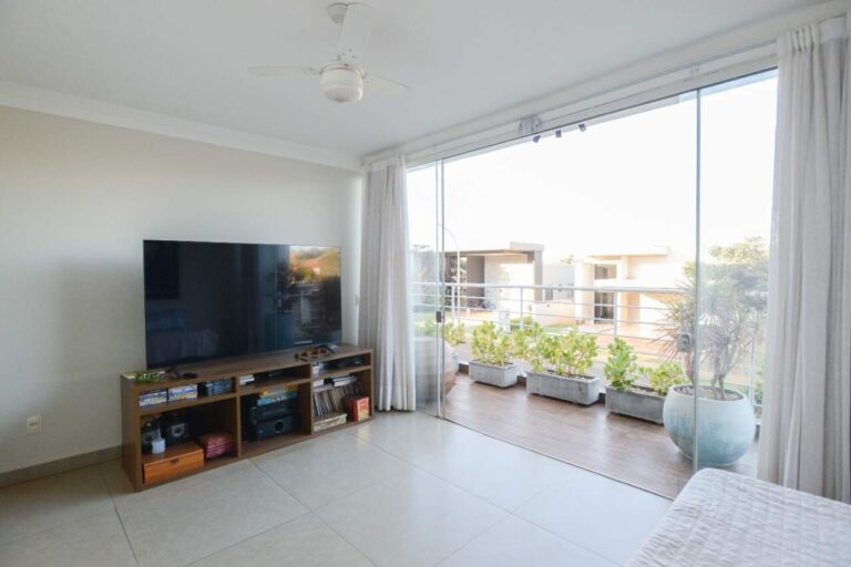 Casa em Condomínio à venda no Residencial e Empresarial Alphaville: