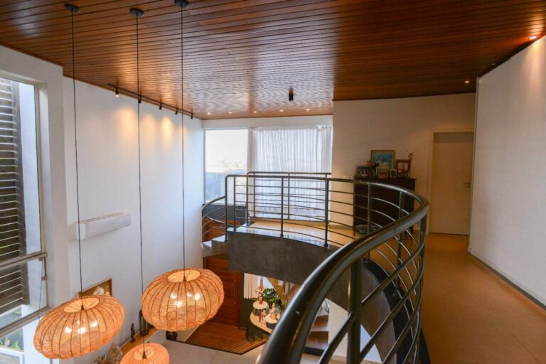 Casa em Condomínio para aluguel no Residencial e Empresarial Alphaville: