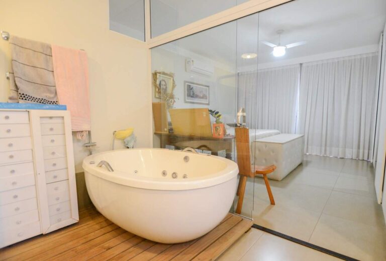 Casa em Condomínio à venda no Residencial e Empresarial Alphaville: