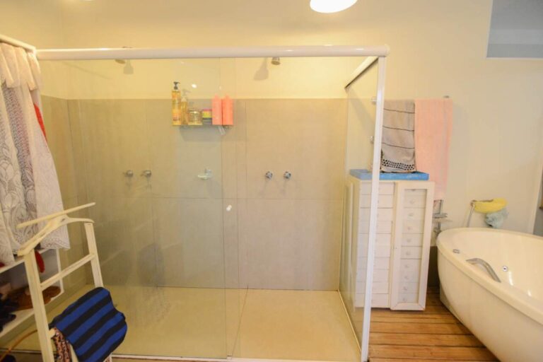 Casa em Condomínio à venda no Residencial e Empresarial Alphaville: