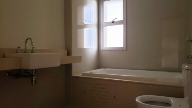 Apartamento à venda no Jardim Botânico: Banheiro Su te Master