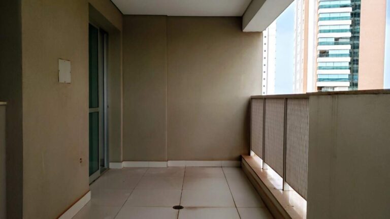 Apartamento à venda no Jardim Botânico: Sacada rea de Servi o
