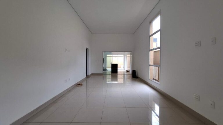 Casa em Condomínio à venda no Condomínio Pitangueiras: Sala