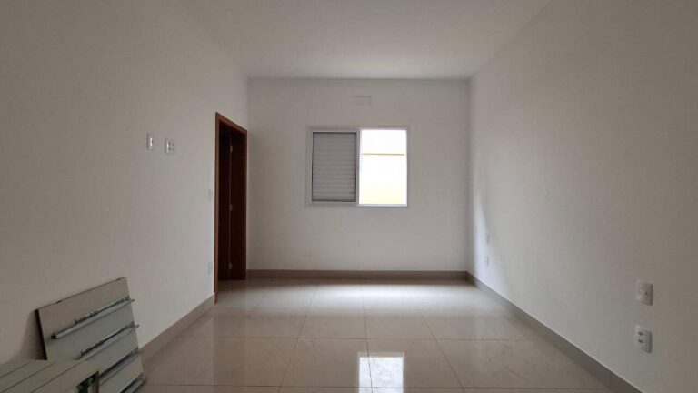 Casa em Condomínio à venda no Condomínio Pitangueiras: Su te 1