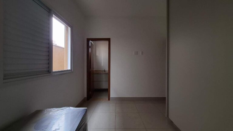 Casa em Condomínio à venda no Condomínio Pitangueiras: Su te 2
