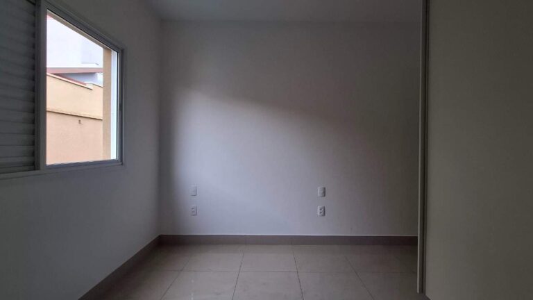 Casa em Condomínio à venda no Condomínio Pitangueiras: Su te 3