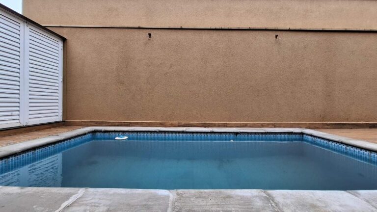 Casa em Condomínio à venda no Condomínio Pitangueiras: Piscina