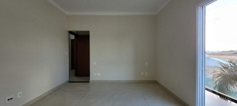 Casa em Condomínio para aluguel no Condomínio Colina do Sabiá: Su te principal