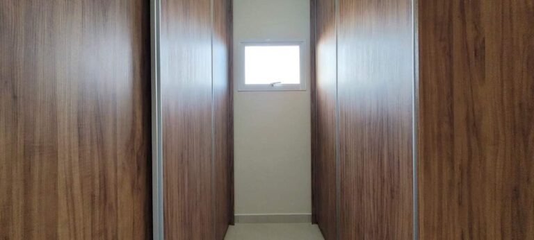 Casa em Condomínio para aluguel no Condomínio Colina do Sabiá: Su te principal