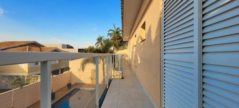 Casa em Condomínio para aluguel no Condomínio Colina do Sabiá: Sacada