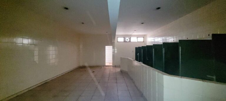 Prédio Comercial para aluguel no Jardim América: vesti rio feminino