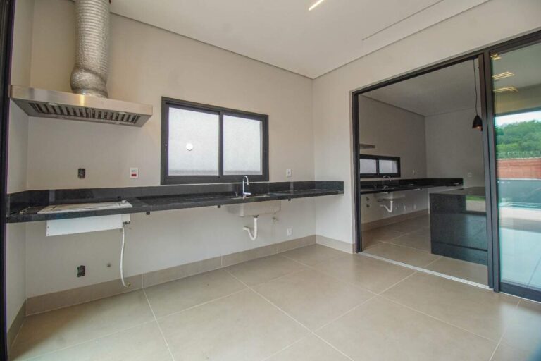 Casa em Condomínio para aluguel no Reserva San Tiago: