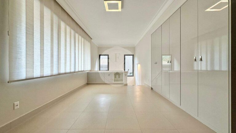 Casa em Condomínio à venda no Jardim Botânico:
