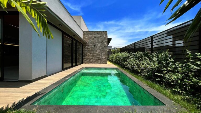 Casa em Condomínio à venda no Vila do Golfe: Piscina