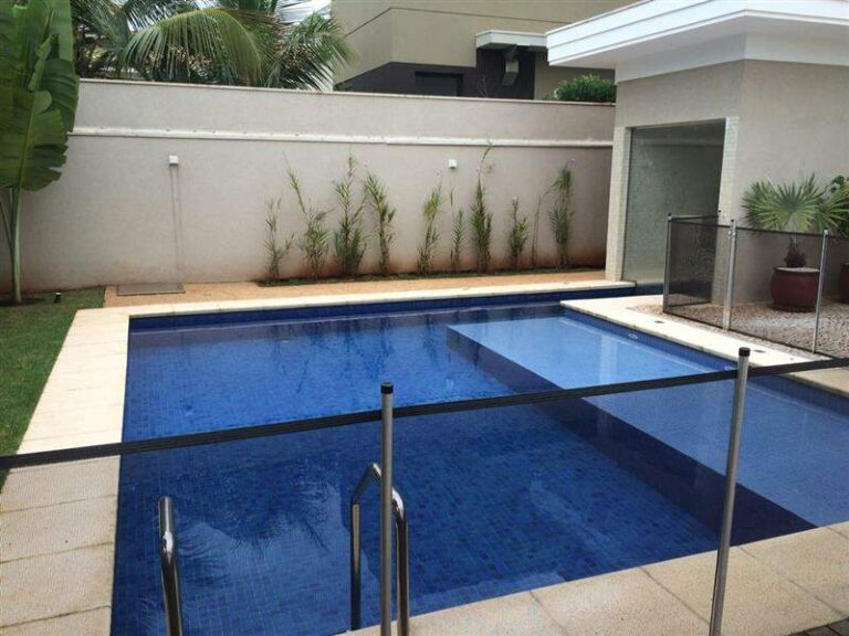 Casa em Condomínio para aluguel no Jardim Botânico:
