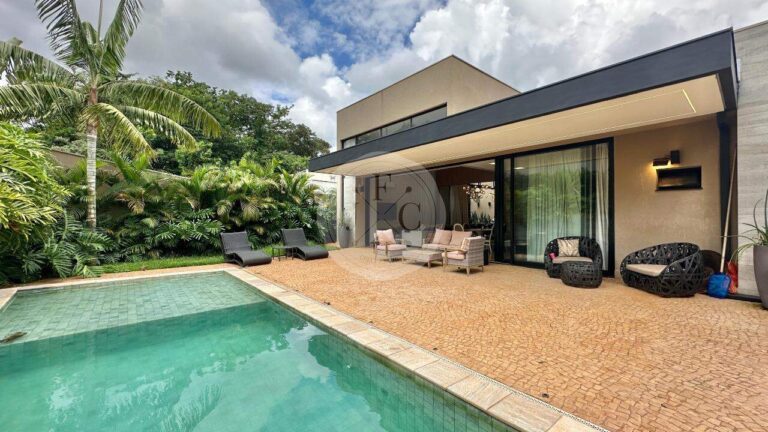 Casa em Condomínio para aluguel no Residencial e Empresarial Alphaville: