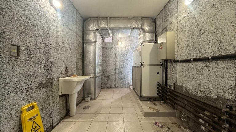 Prédio Comercial para aluguel no Jardim América: Sala de maquinas
