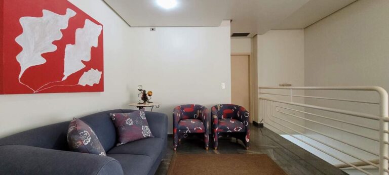 Prédio Comercial para aluguel no Jardim Califórnia: sala de espera 2