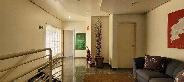 Prédio Comercial para aluguel no Jardim Califórnia: sala de espera 2