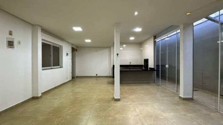 Casa em Condomínio à venda no Jardim Botânico: