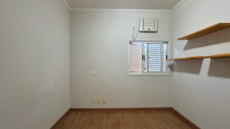 Casa em Condomínio à venda no Jardim Botânico: