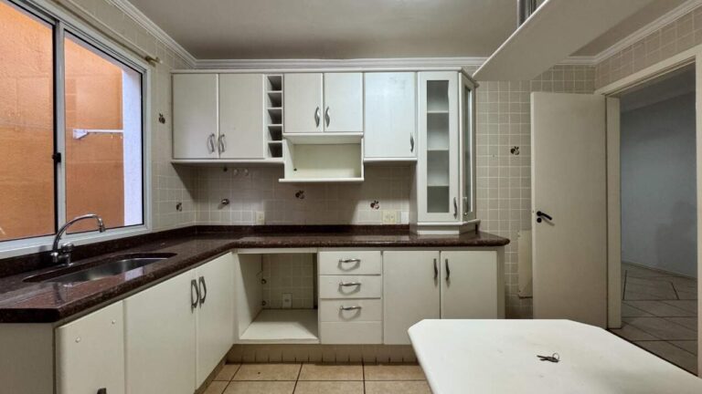Casa em Condomínio à venda no Jardim Botânico: