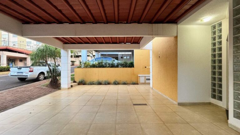 Casa em Condomínio à venda no Jardim Botânico: