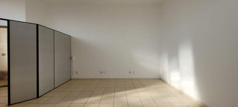 Sala Comercial para aluguel no Jardim Irajá: