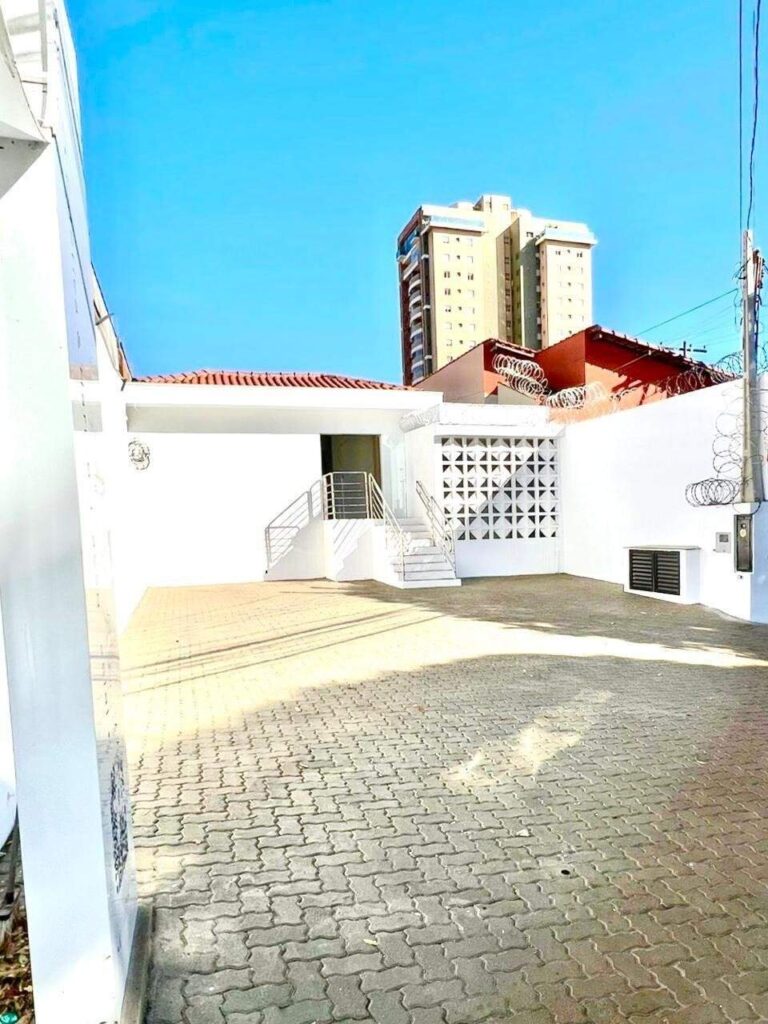 Casa Comercial para aluguel no Jardim América: