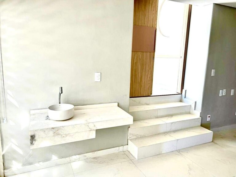 Casa Comercial para aluguel no Jardim América: