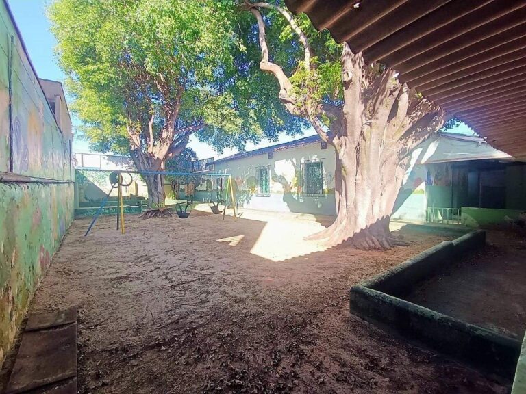 Casa Comercial para aluguel no Jardim América: