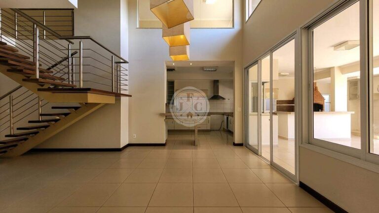 Casa em Condomínio à venda no Recreio das Acácias: