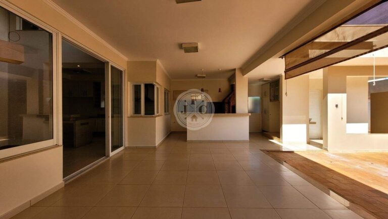 Casa em Condomínio à venda no Recreio das Acácias: