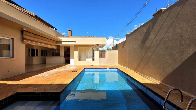Casa em Condomínio à venda no Recreio das Acácias: