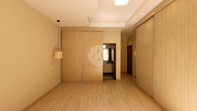 Casa em Condomínio à venda no Recreio das Acácias: